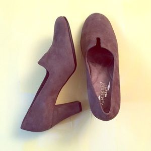 Grey aerosoles heels